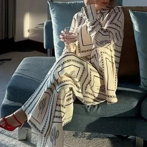 Apricot Casual Women's Random Print Button Decor Long Sleeve Top And Pants Set - Picture 1 of 4